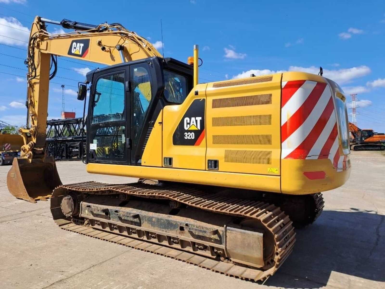 Excavadora usada 2018 Caterpillar 320 (18)
