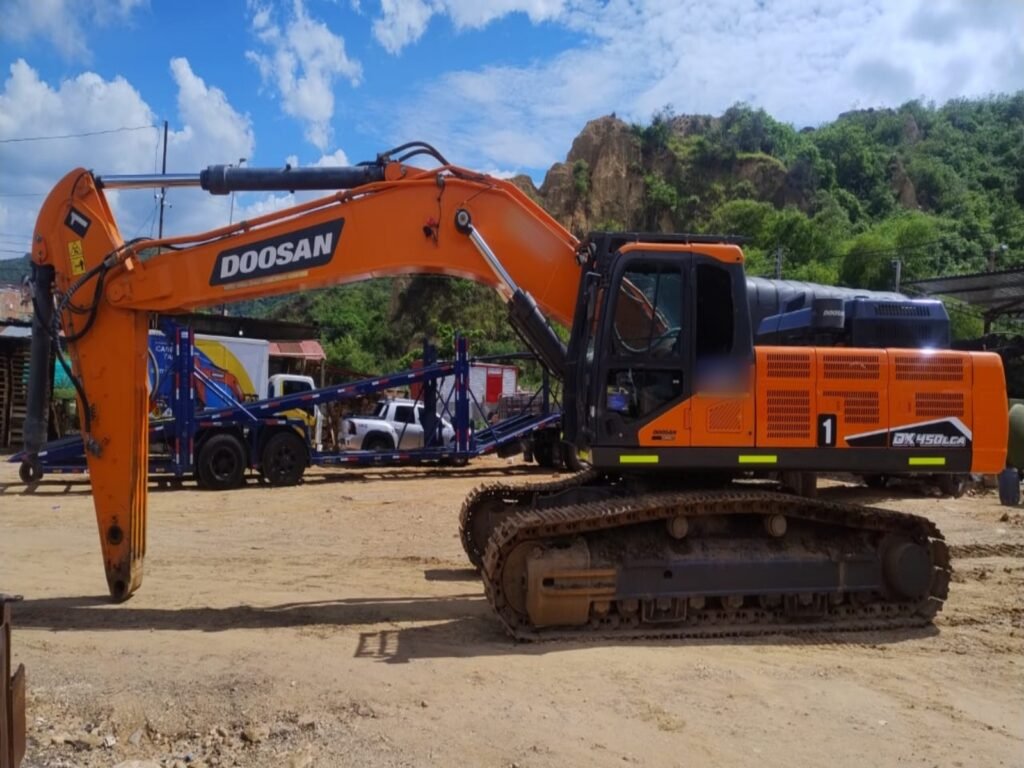 Excavadora usada 2022 Doosan DX450LCA-7M TM1108