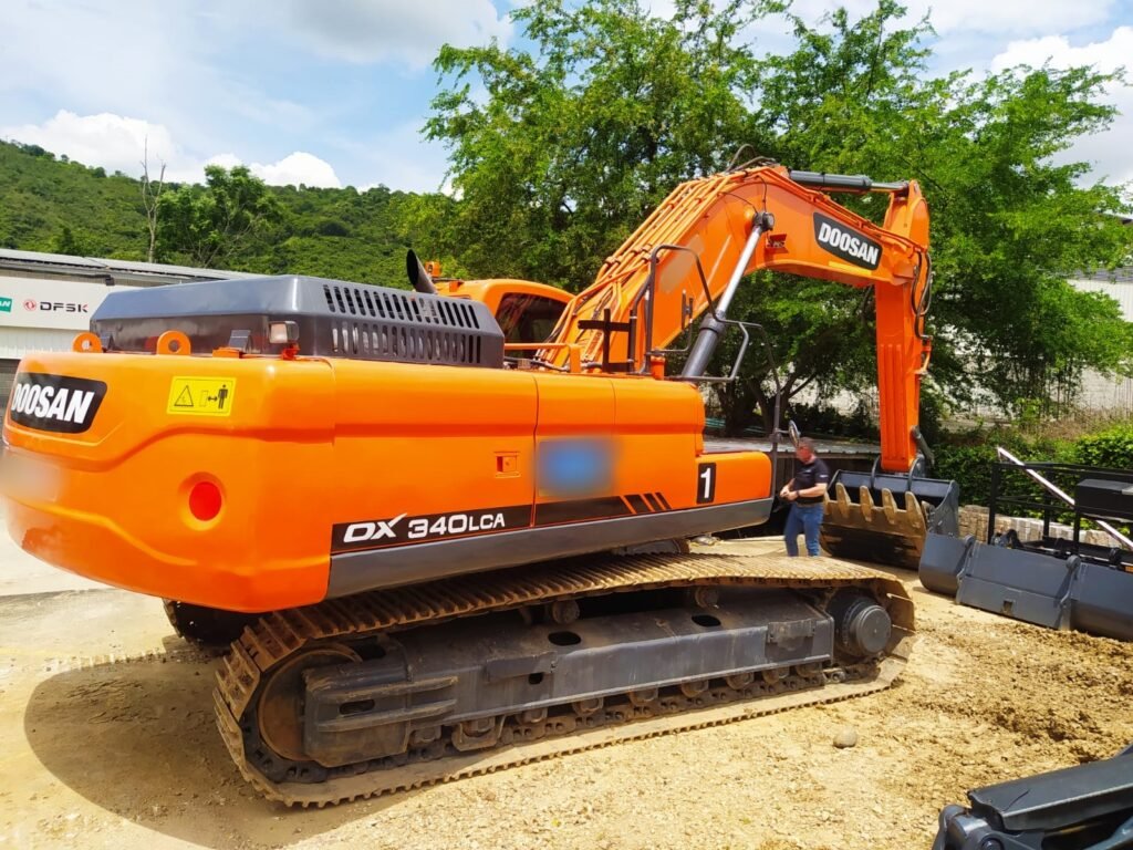 Excavadora usada 2016 DOOSAN DX340LCA TM0828