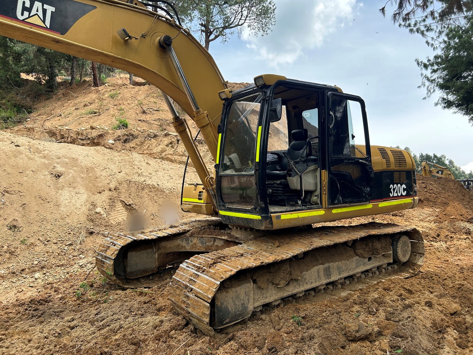 Excavadora usada 2007 Caterpillar 320C TM1170 partequipos express