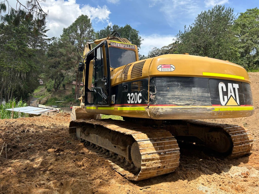 Excavadora usada 2007 Caterpillar 320C TM1170