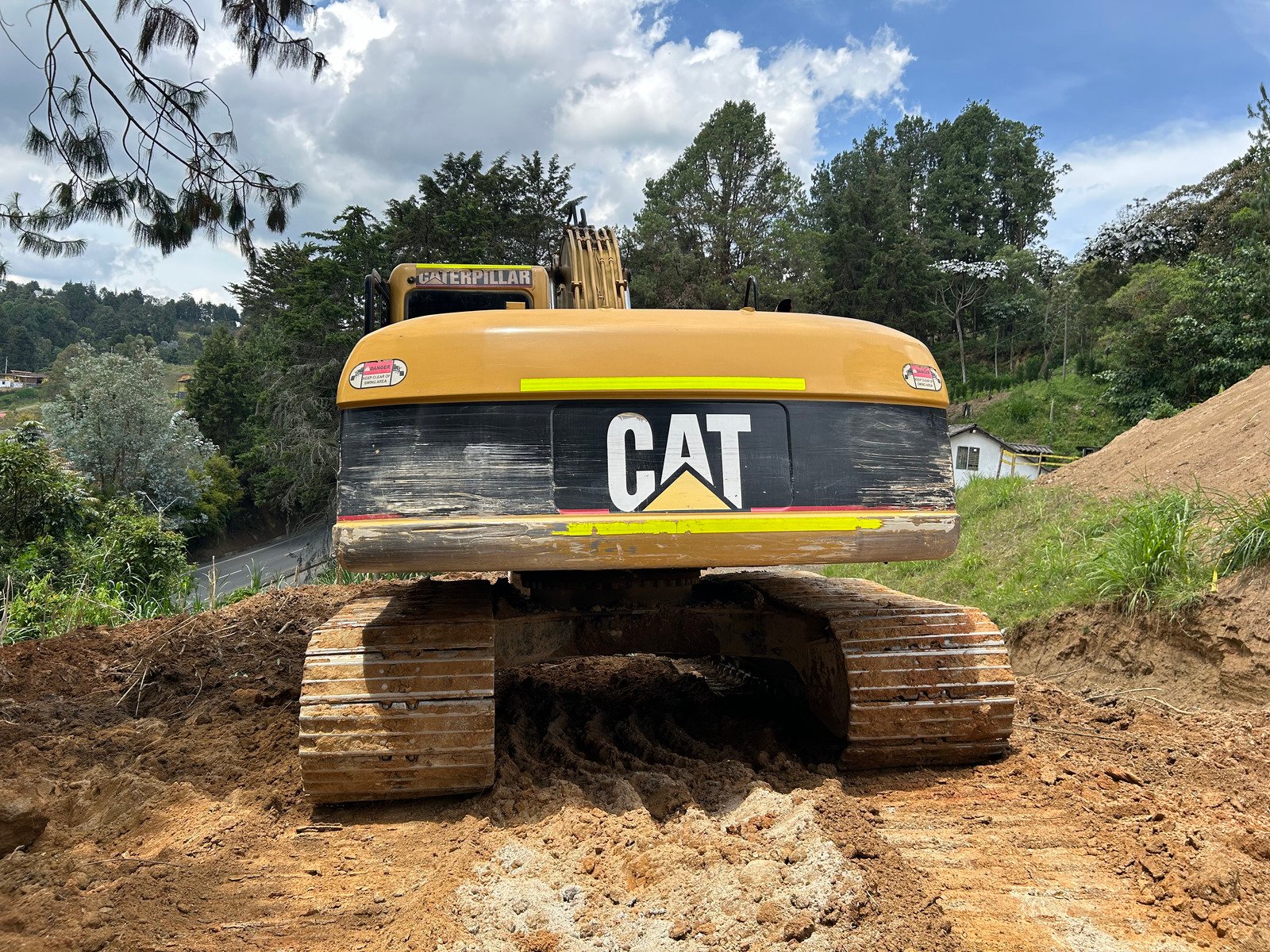 Excavadora usada 2007 Caterpillar 320C TM1170 partequipos express