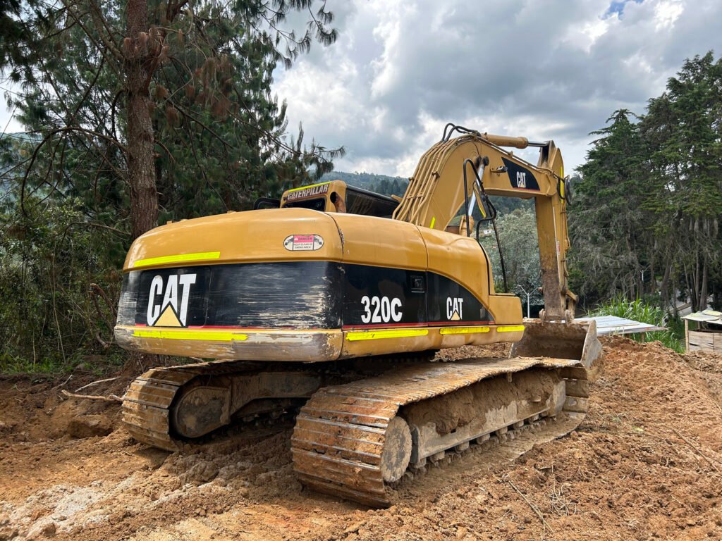 Excavadora usada 2007 Caterpillar 320C TM1170