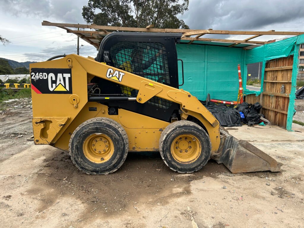 minicargador usado 2014 caterpillar 246d tm1188 partequipos express